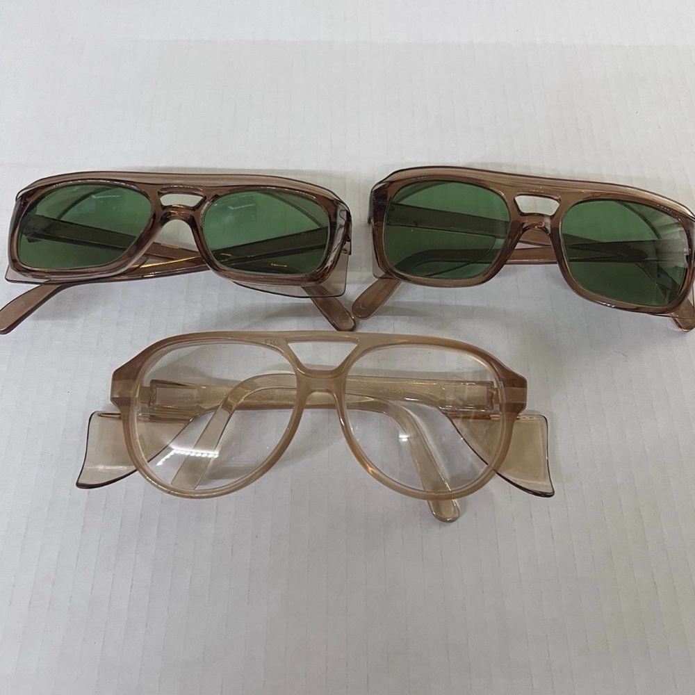 Set Of 3 Bouton Safety Spectacles Glasses 2x Green Lens and 1x Clear Lens